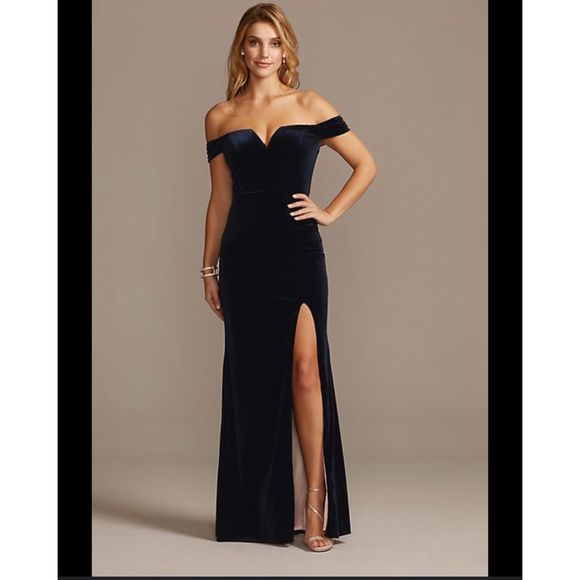 City Triangles Dresses & Skirts - City Triangles Notched Off the Shoulder Blue Velvet Gown With Slit Size 6 - NWT